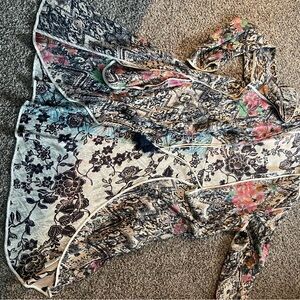 Johnny Was reversible kimono worn twice beautiful soft pockets on the sides